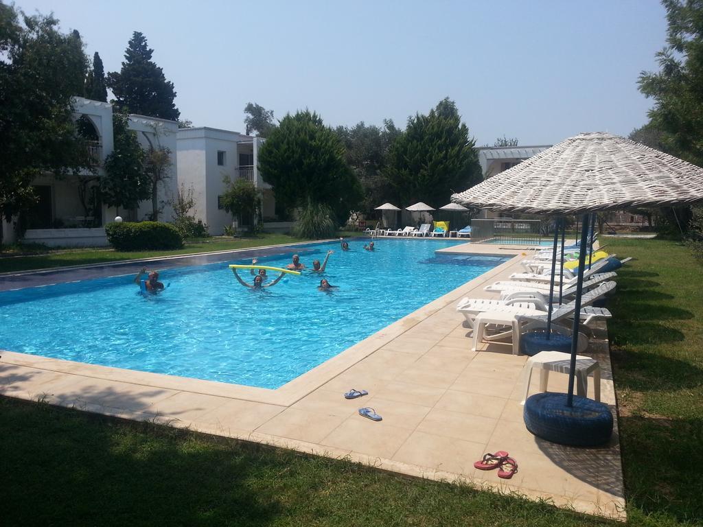 Muskebi Apart Otel Ortakent Buitenkant foto