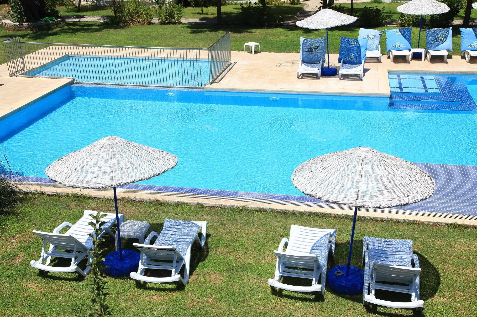 Muskebi Apart Otel Ortakent Buitenkant foto