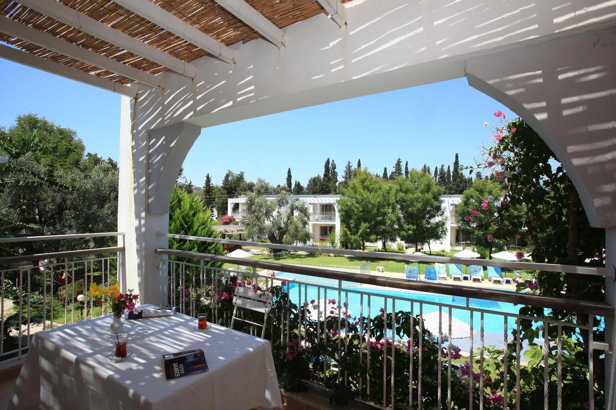 Muskebi Apart Otel Ortakent Buitenkant foto